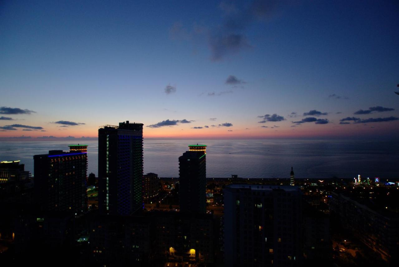 Banana Apartments บาทูมิ ภายนอก รูปภาพ